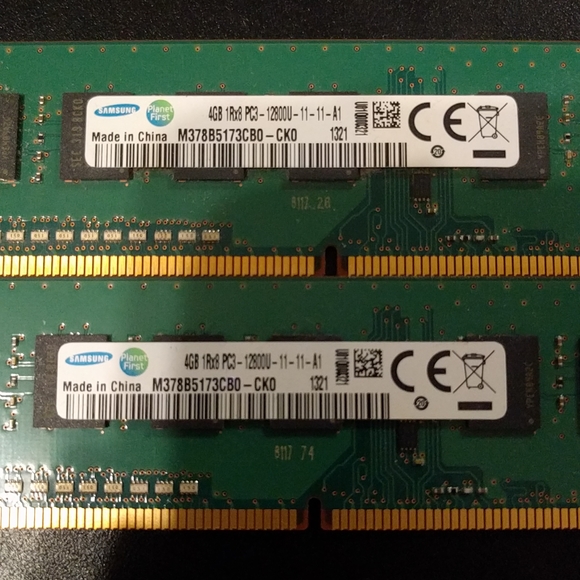 2 sticks of 4GB Ram - Picture 2 of 5